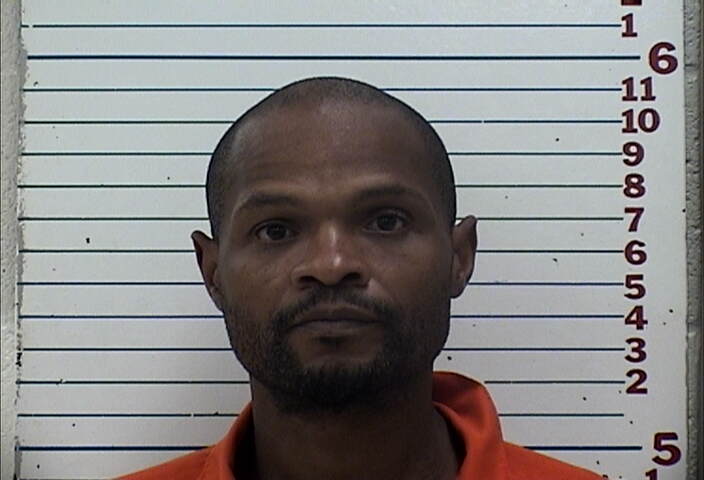 Mugshot of DARALLE RUFUS HUFFMAN