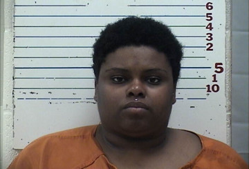 Mugshot of LEXIS NOREEN SIMRIL