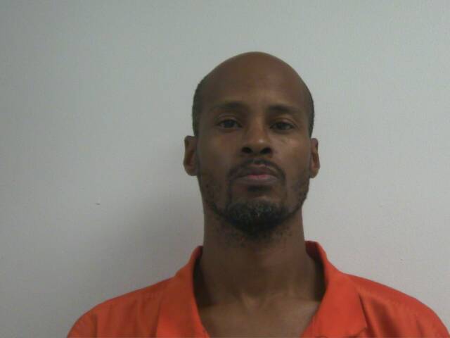 Mugshot of LYNNDELL EUGENE ROBINSON