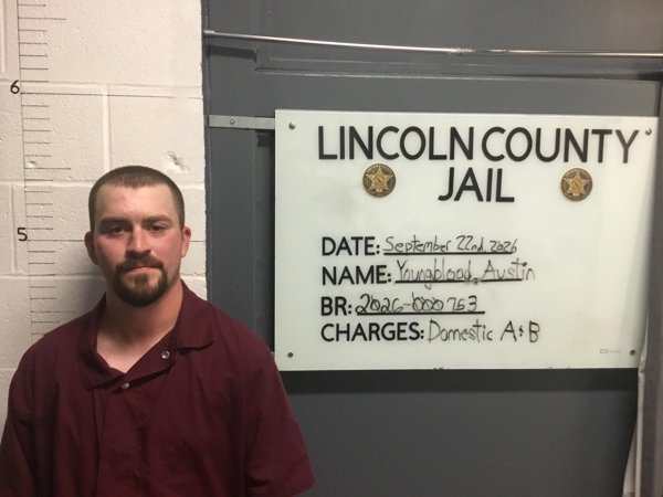Mugshot of AUSTIN BLAKE YOUNGBLOOD