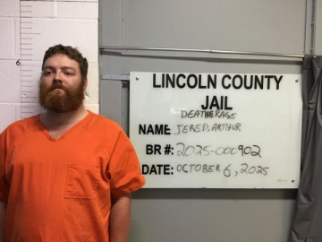 Mugshot of JERED ARTHUR DEATHERAGE