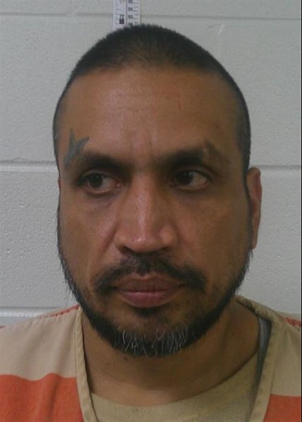 Mugshot of CARLOS JUNIOR. SAENZ