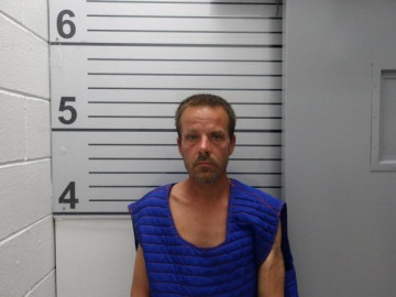 Mugshot of DAVID JOHN JUNIOR. THARP
