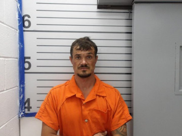 Mugshot of ETHAN ROBERT-WAYNE HUNTER