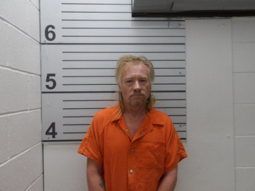 Mugshot of DANNY WAYNE PIERCE