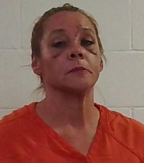 Mugshot of AMANDA JEAN ROYALTY