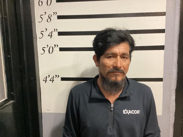 Mugshot of ISIDORO FLORES
