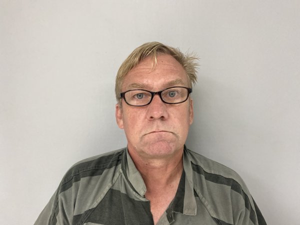 Mugshot of MICHAEL BENTON