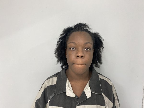 Mugshot of LAQUANA FOWLER