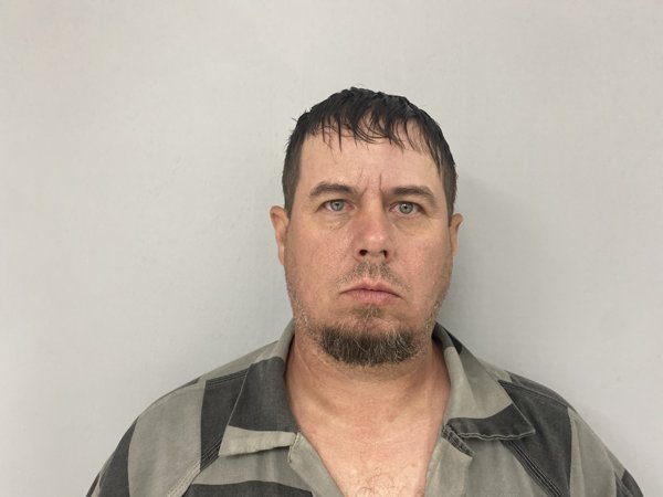 Mugshot of DANIEL LYONS