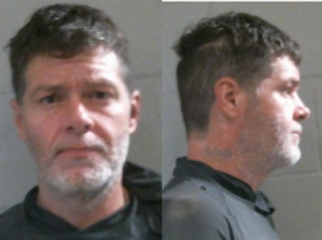 Mugshot of JOHNNEY EDWARD JR HONEYCUTT