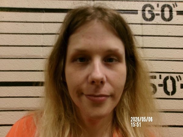 Mugshot of TIA LYNN LINDO
