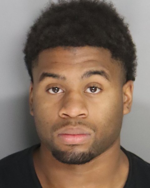 Mugshot of JAYLAVIN FULMER