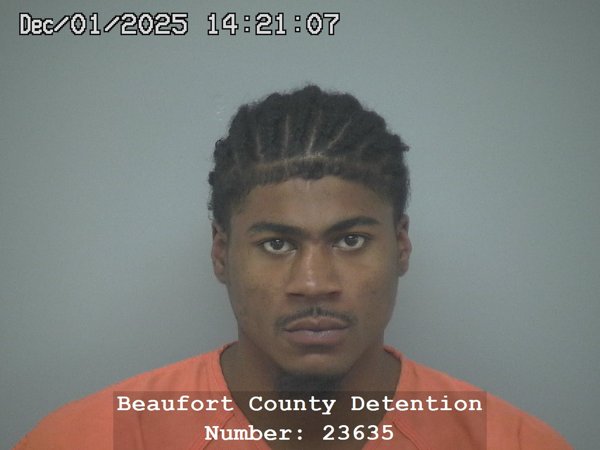 Mugshot of LEONARDO ANGEL BROWN-RUIZ