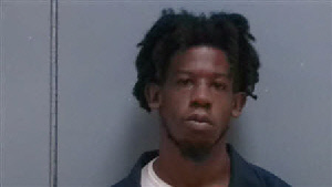 Mugshot of DAQUINTON DOUGLAS