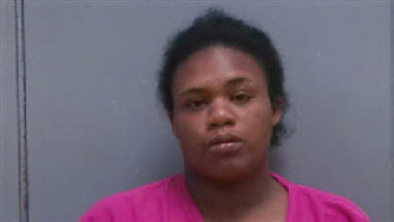 Mugshot of TESIA COVINGTON