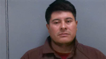 Mugshot of ELFIDO JOEL PEREZ LOPEZ