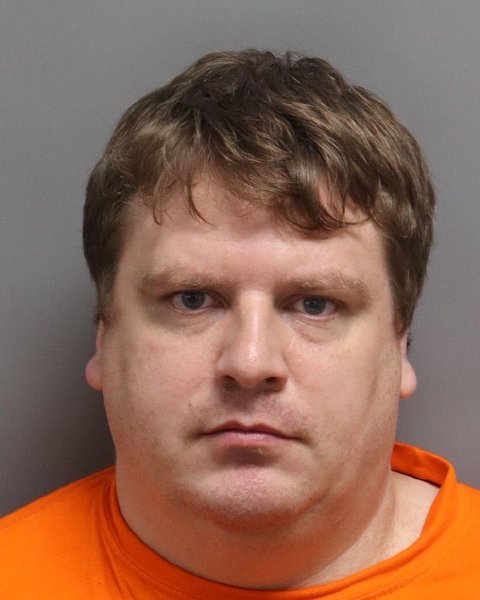 Mugshot of KENNETH CHARLES LUNDSTROM