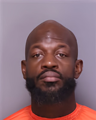 Mugshot of ISIAH STALEY