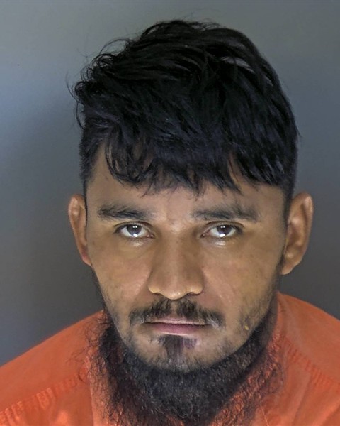 Mugshot of EDUARDO ALEXANDER MIRALDA-REYES