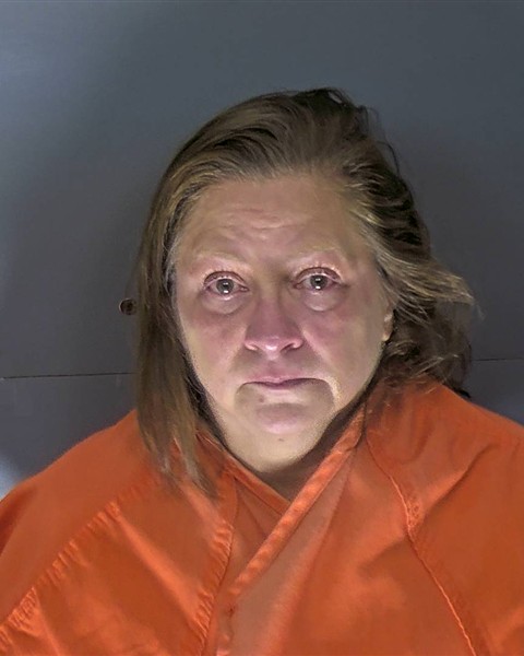 Mugshot of ANGELA GWEN MCELEEVEN
