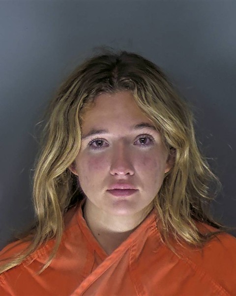 Mugshot of MILLER JEANNE KNOEPFLE