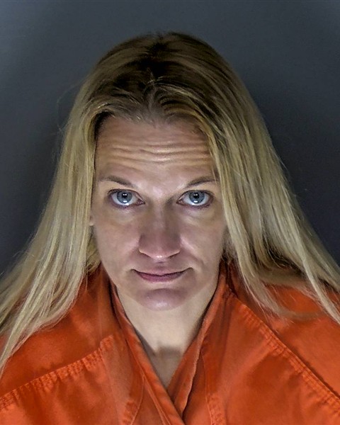 Mugshot of APRIL LYNN PLOTTS