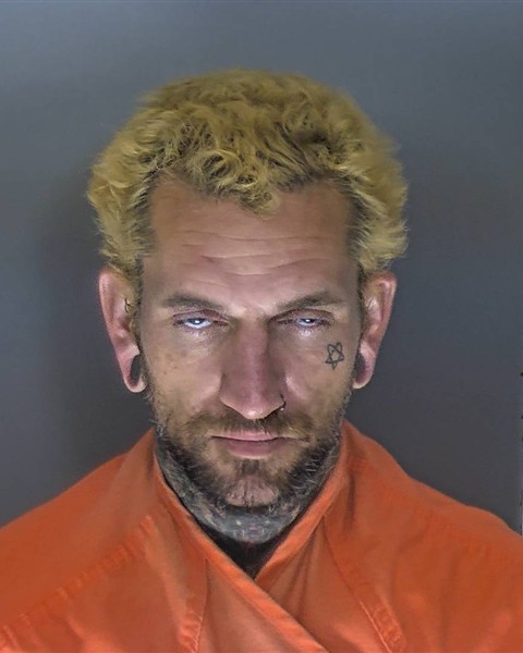 Mugshot of DANIEL NEAL SCHNETZLER