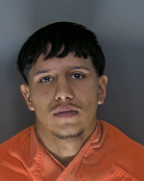 Mugshot of ARNOLD YAHR SERRANO RODRIGUEZ