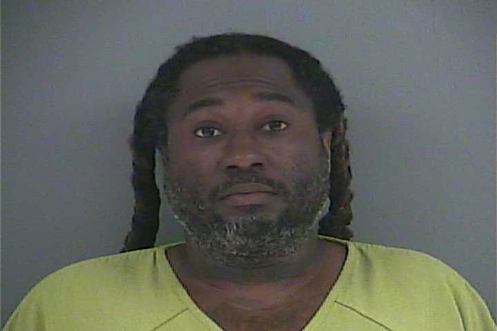 Mugshot of RAMONE R FOXWORTH