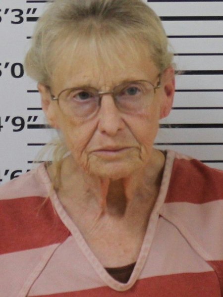 Mugshot of BEVERLY J ELLIOTT