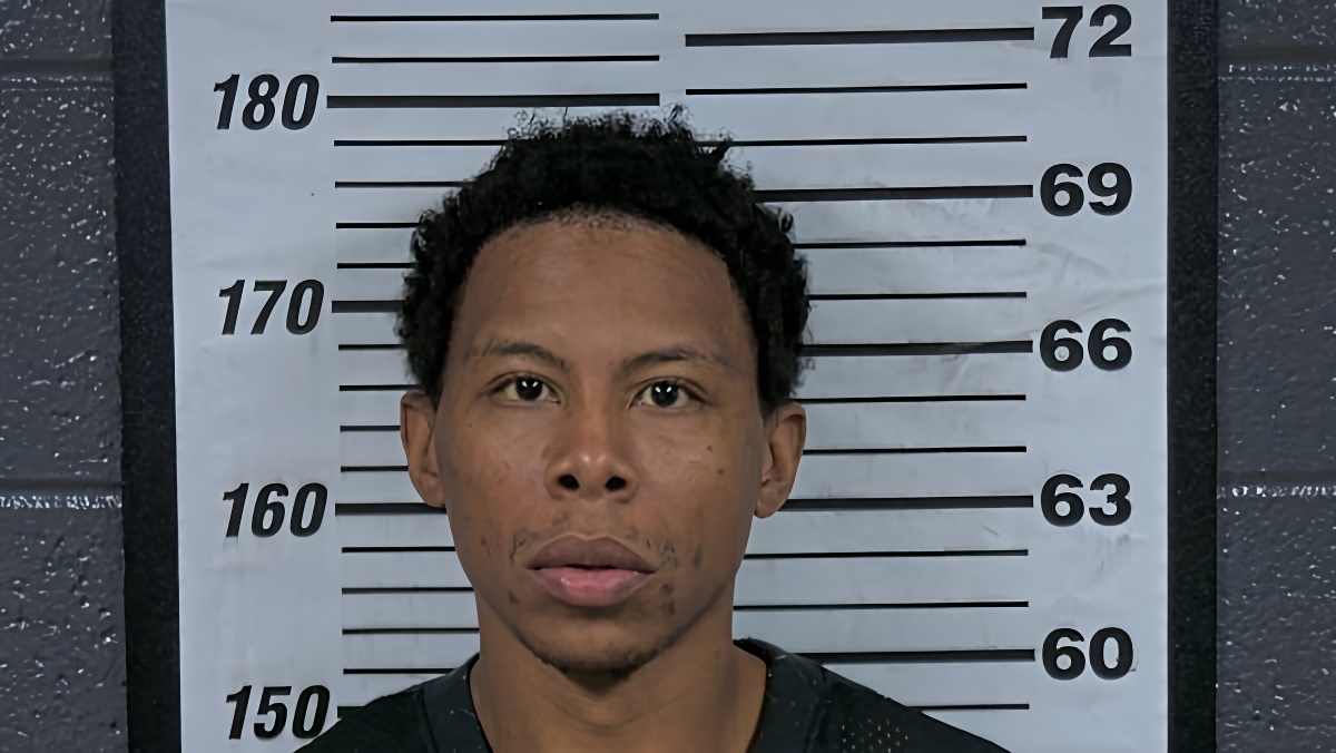 Mugshot of JOSHUA A PETITE
