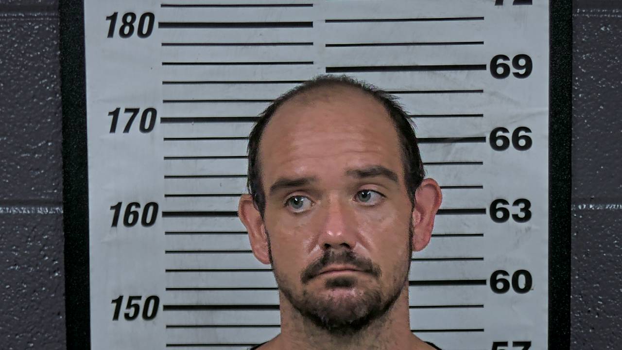 Mugshot of CHAD D ROLAND