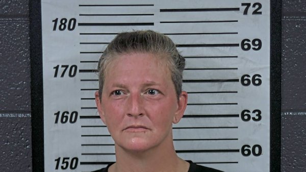 Mugshot of ELIZABETH D HENRY