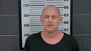 Mugshot of BOBBY D EWTON