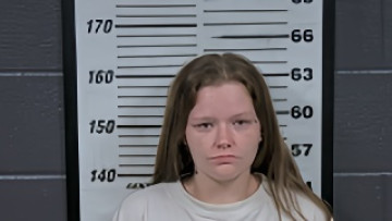 Mugshot of CAITLIN R RICHARDS