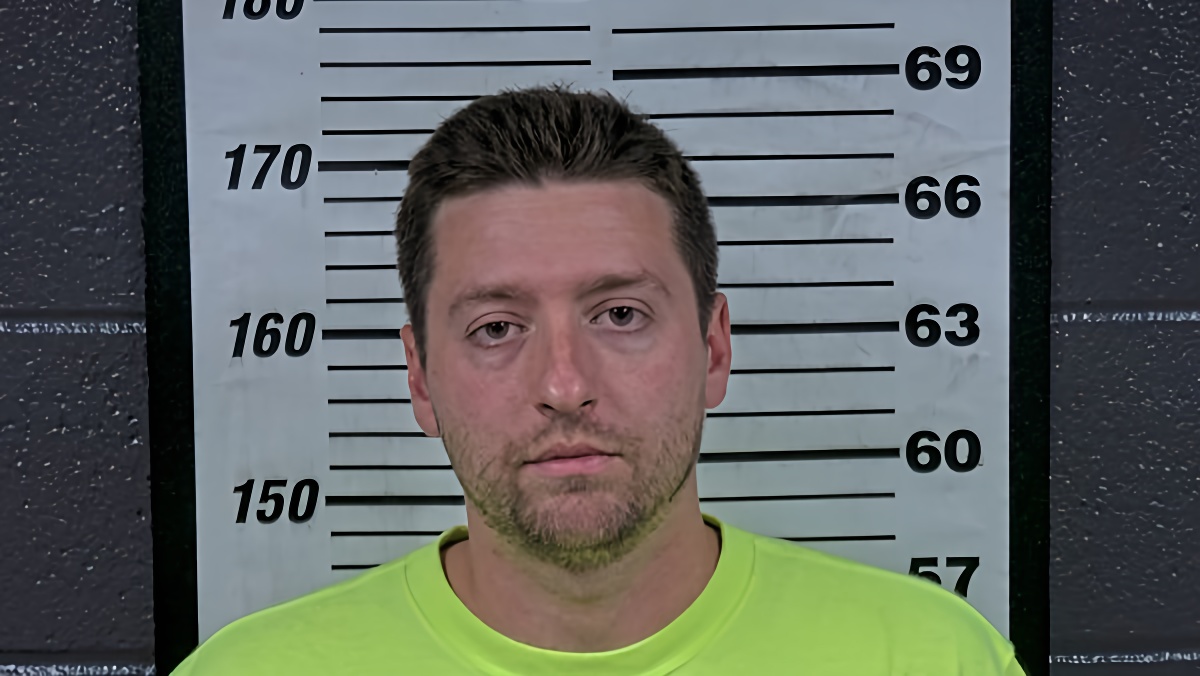 Mugshot of RYAN N BLAKE