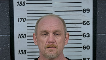 Mugshot of BOBBY D EWTON