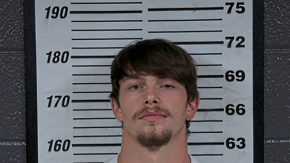 Mugshot of JAYDEN M BLAIR