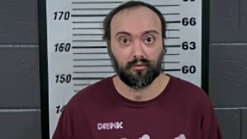 Mugshot of DOUGLAS J JR. TROUT