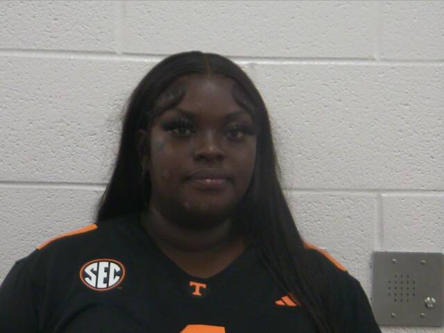 Mugshot of LAQUAZJA E BROWN