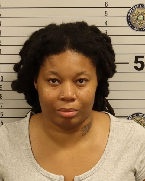 Mugshot of SATERIA SHAQUANNA SUTTON