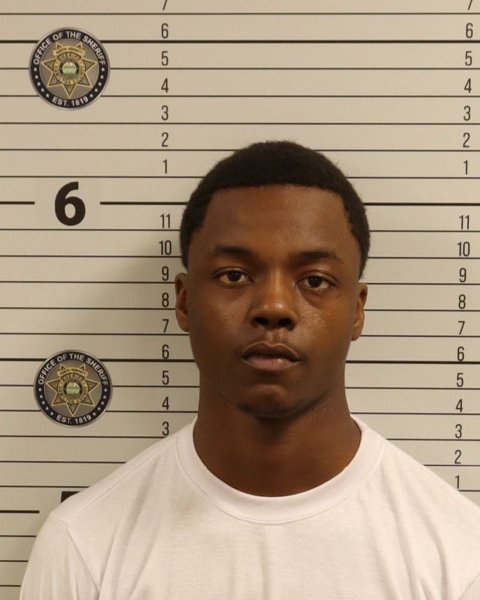 Mugshot of LADERRON STESHUN FREEMAN