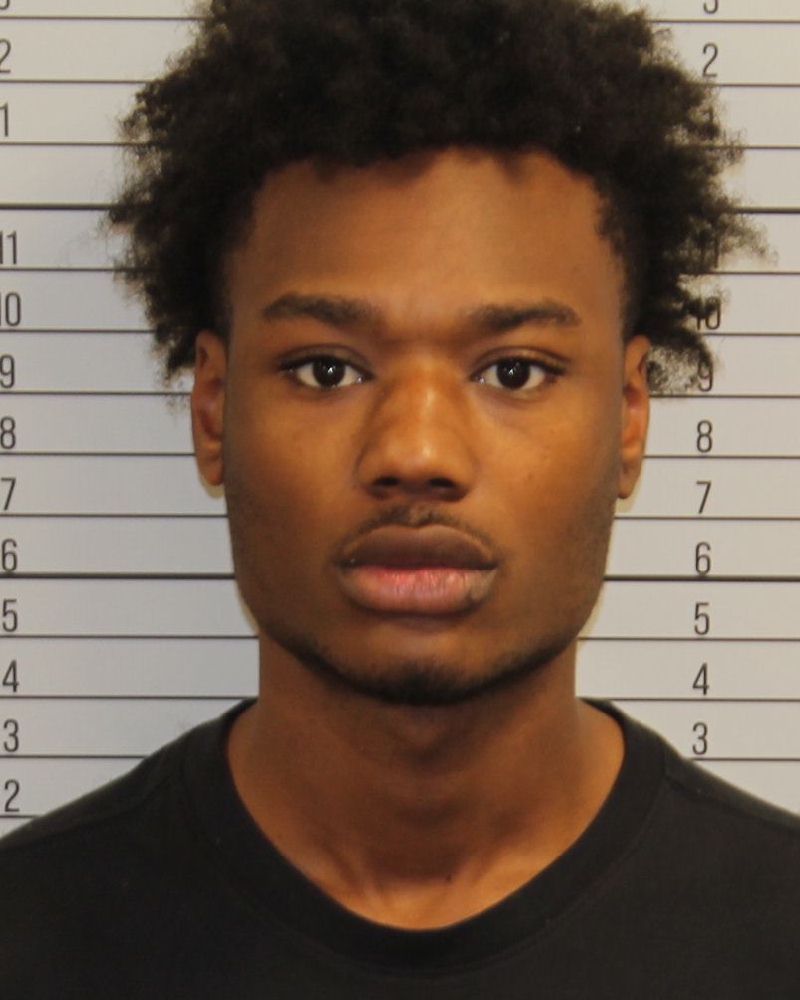 Mugshot of LADARRIUS MARQAIL DEWS