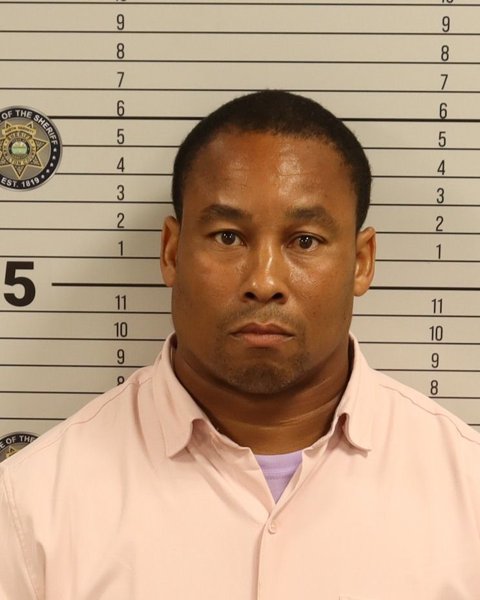 Mugshot of CLEVELAND CREWS