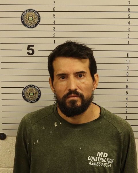 Mugshot of AGUINAGA PERALES RUDY SILVESTRE