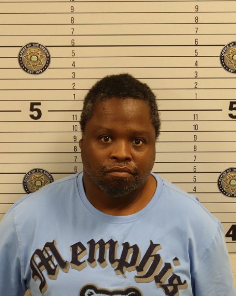 Mugshot of KELVIN DEWAIN MOORE