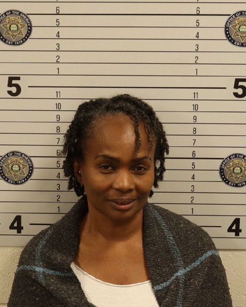 Mugshot of LASHUN LINETTE PIERCE