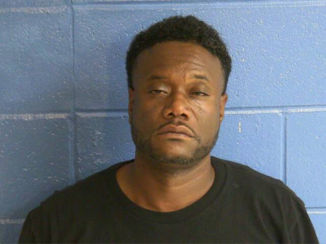 Mugshot of CARLOS R SR HUNT