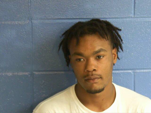 Mugshot of DECASSIUS M BEGLEY